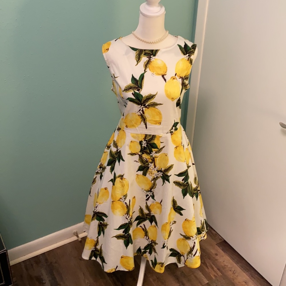 A-line dress with pretty lemon print